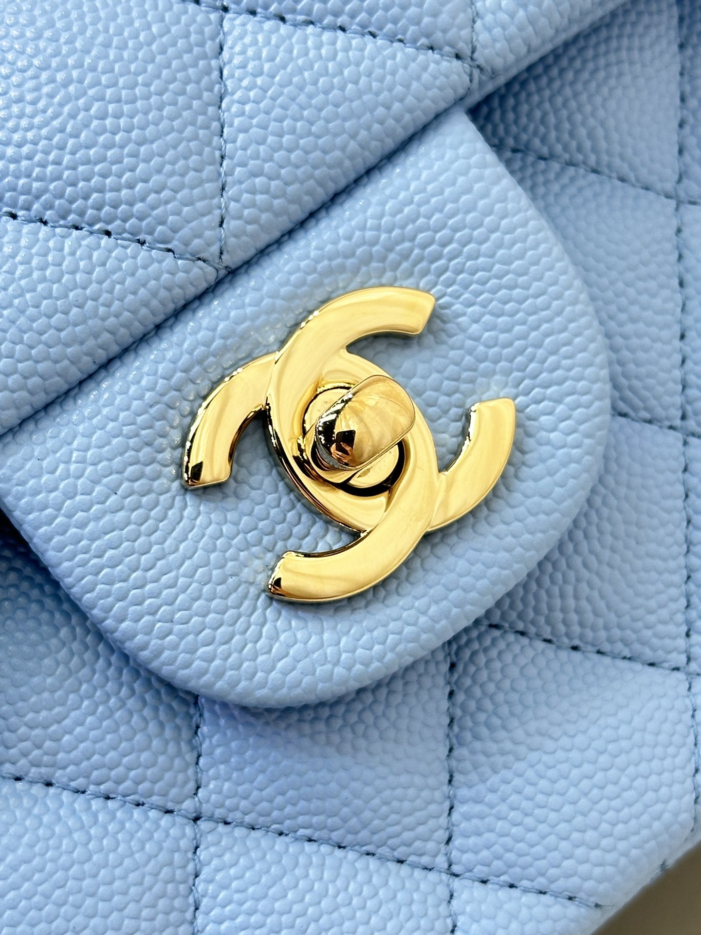 Chanel Caviar Quilted Small Double Flap 23cm