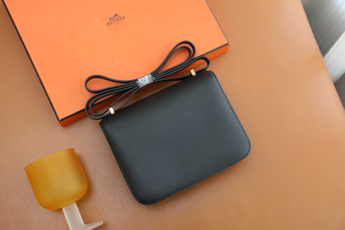 Hermes Mini Constance, Black Epsom leather, Gold Hardware (18cm)