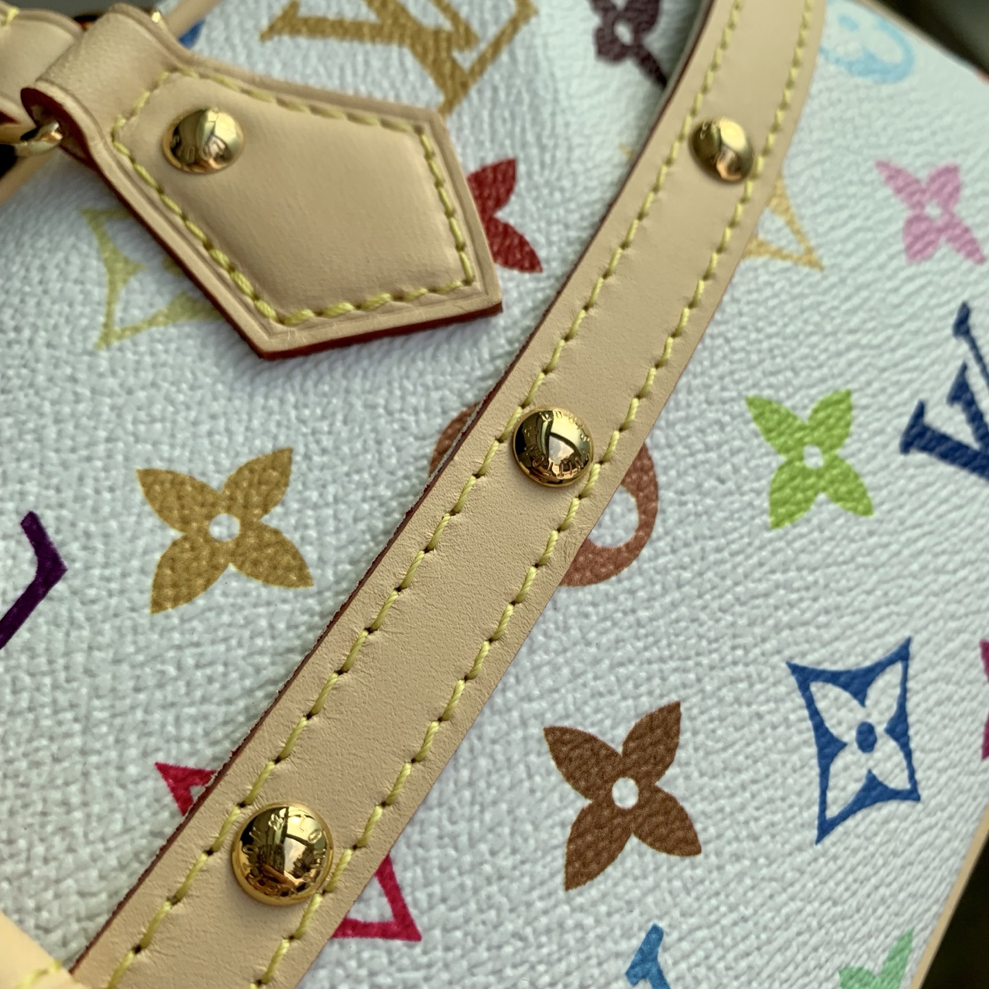LOUIS VUITTON HANDBAG EAST WEST M13084 LOUIS VUITTON HANDBAG EAST WEST M13084