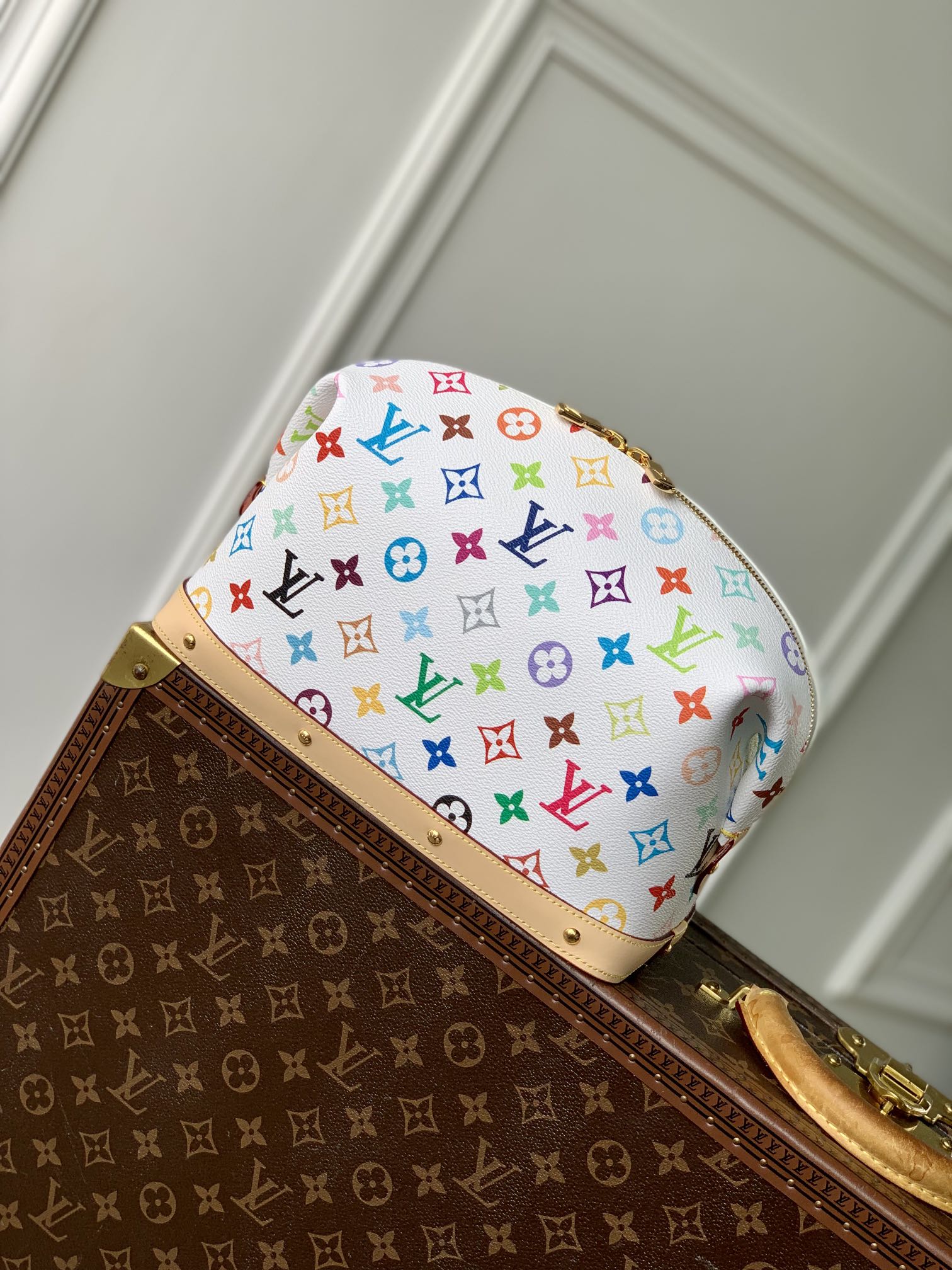 LV xTM Cosmetic Pouch GM M13743 (27X18X9cm)