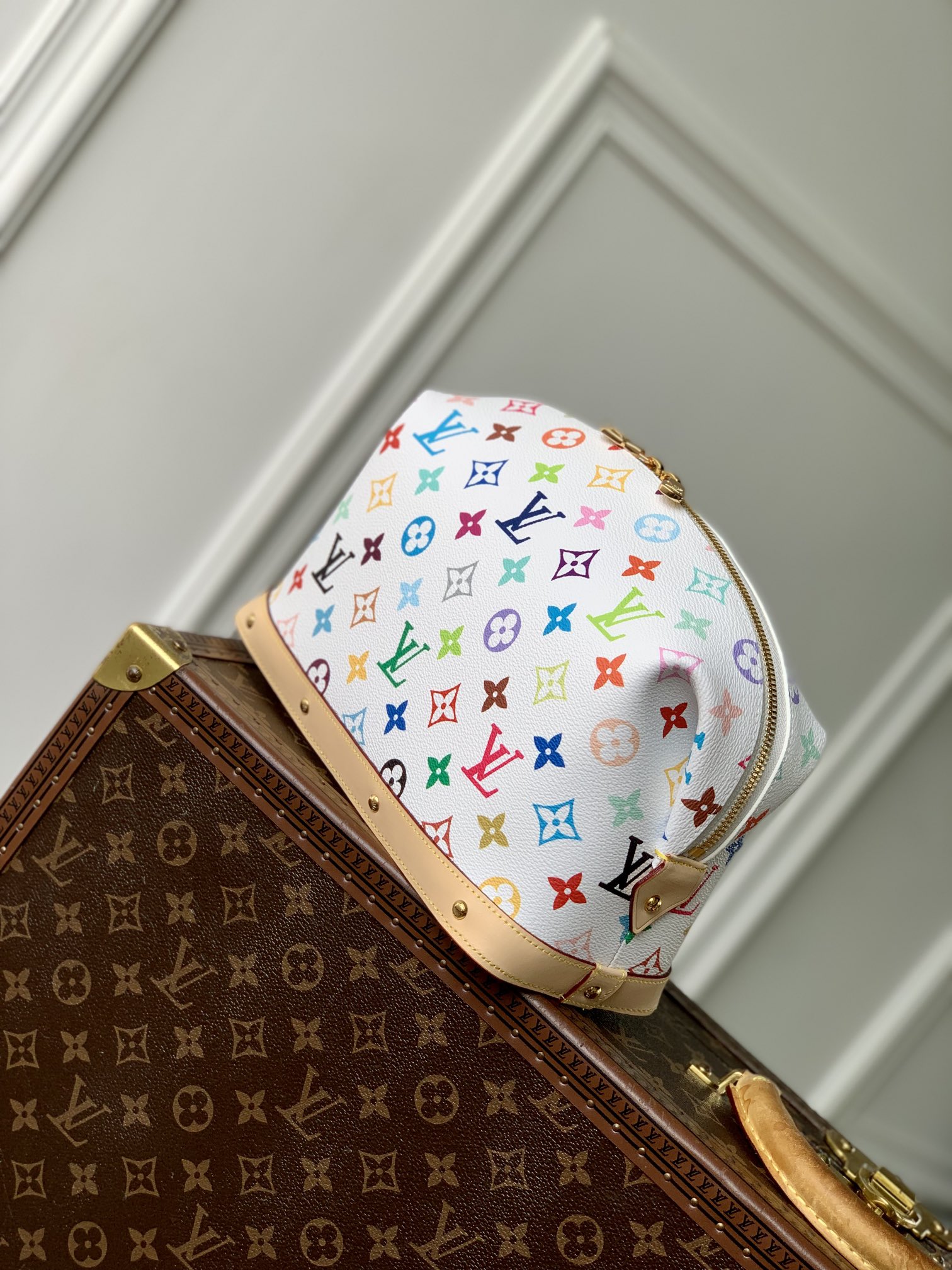 LV xTM Cosmetic Pouch GM M13743 (27X18X9cm)