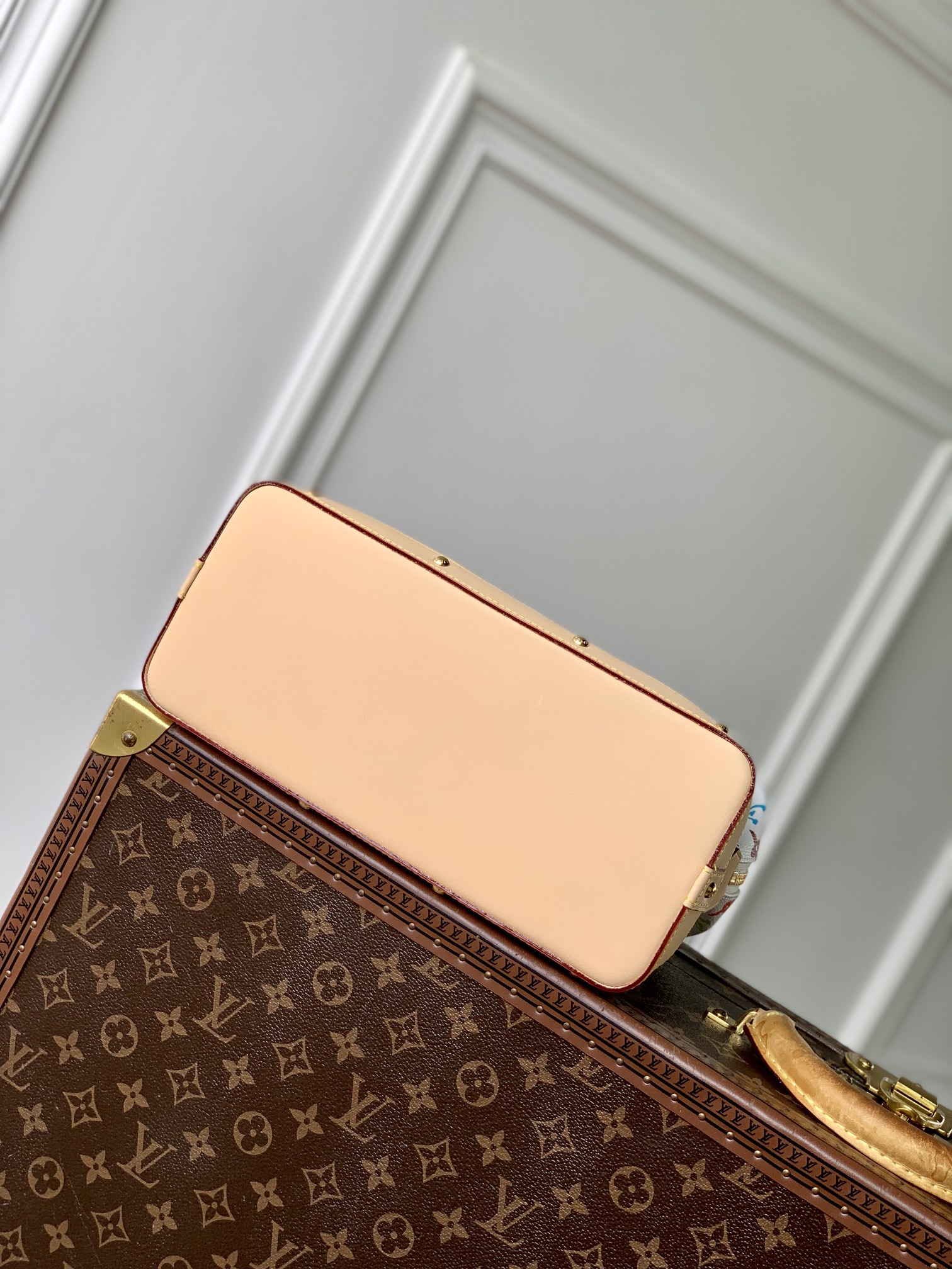 LV xTM Cosmetic Pouch GM M13743 (27X18X9cm)